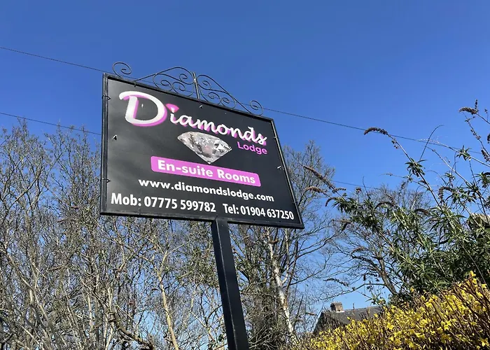 Diamonds Lodge Near York Hospital